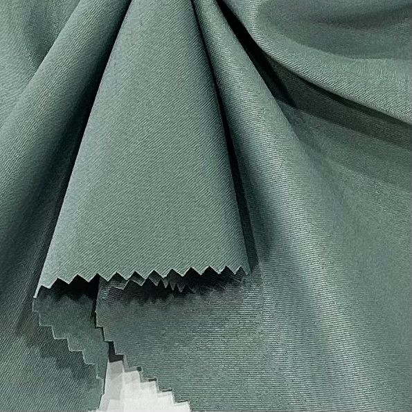 98% Polyester 2% Spandex Kationik Polyester Kumaş 137GSM Boyalı Bambu Çubuk Dikiş Elastik Dikiş