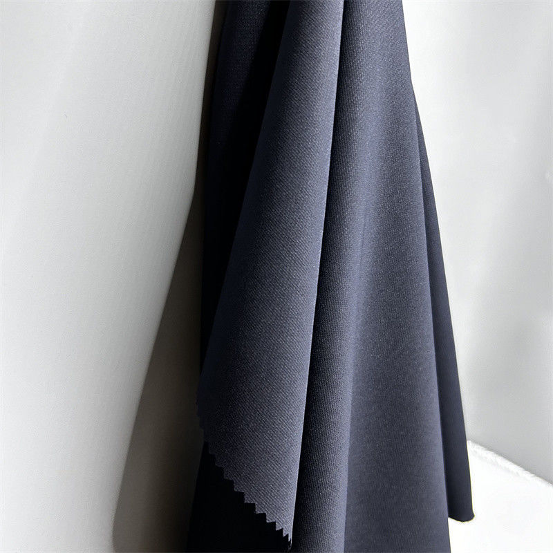 450D Diagonal Doku Dağcılık Kumaşı 75D+40D*75D+40D+300D+150D 208GSM Dış Ceketler Pantolon ve Şortlar